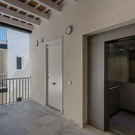 Mirador By Isa 카디스